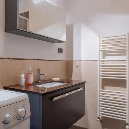 Apartament Nel Cuore Di Varazze, Mare E Centro A Piedi *
